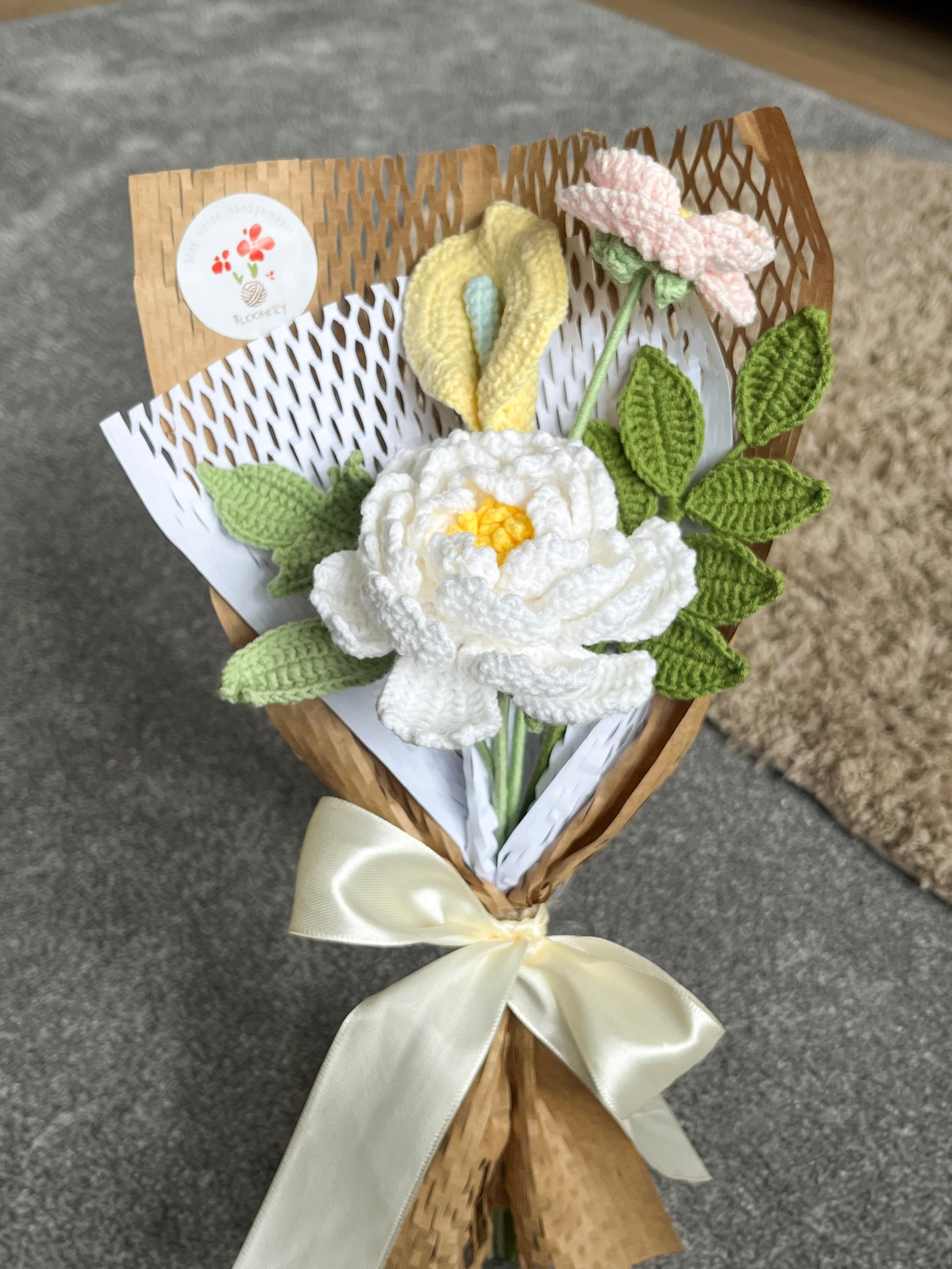 Handgehaakt bloemenboeket – klaar om cadeau te geven