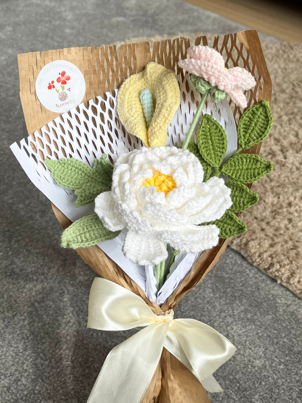 Handgehaakt bloemenboeket – klaar om cadeau te geven