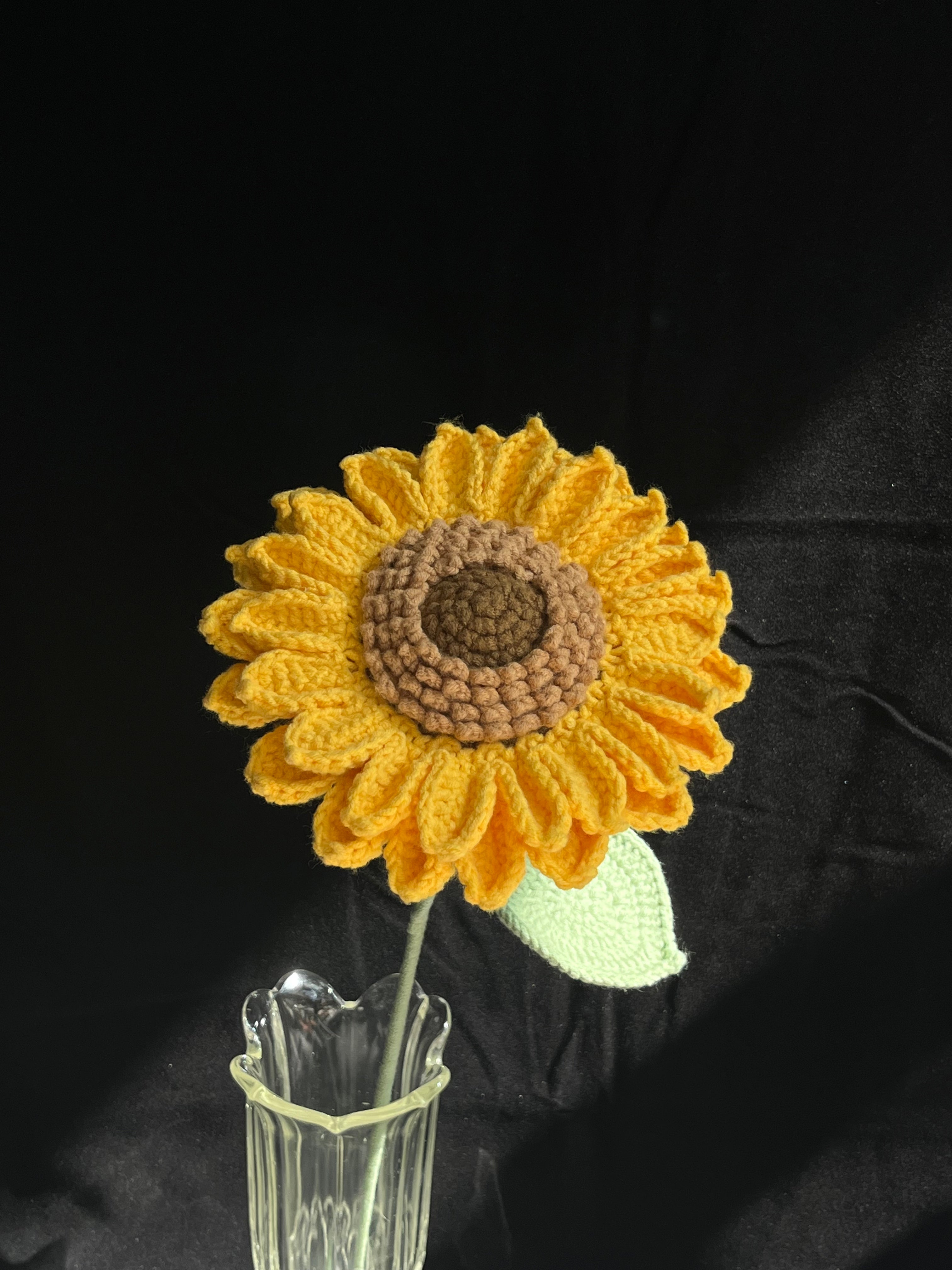 Handgehaakte zonnebloem – vrolijk & zonnig