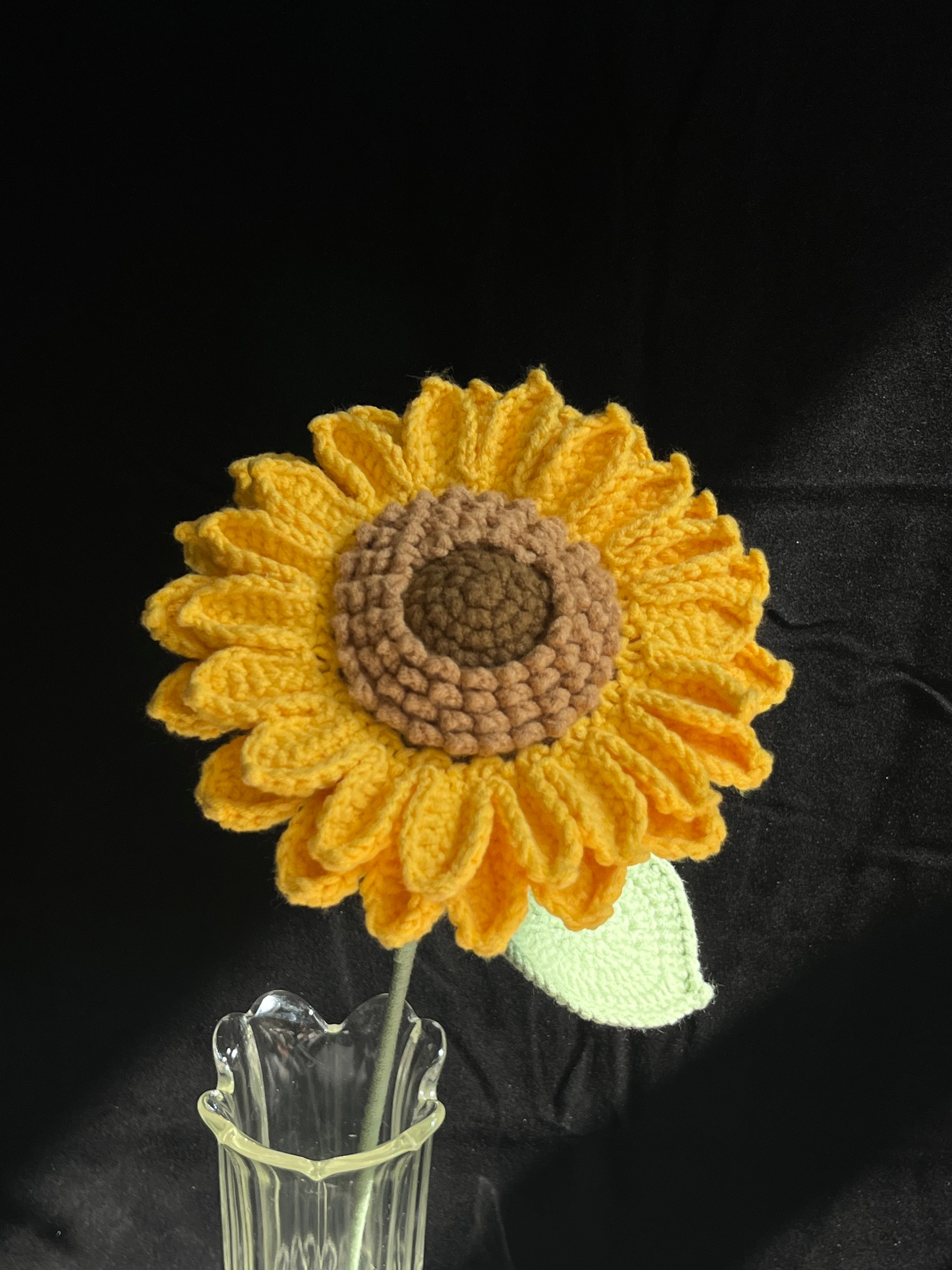 Handgehaakte zonnebloem – vrolijk & zonnig
