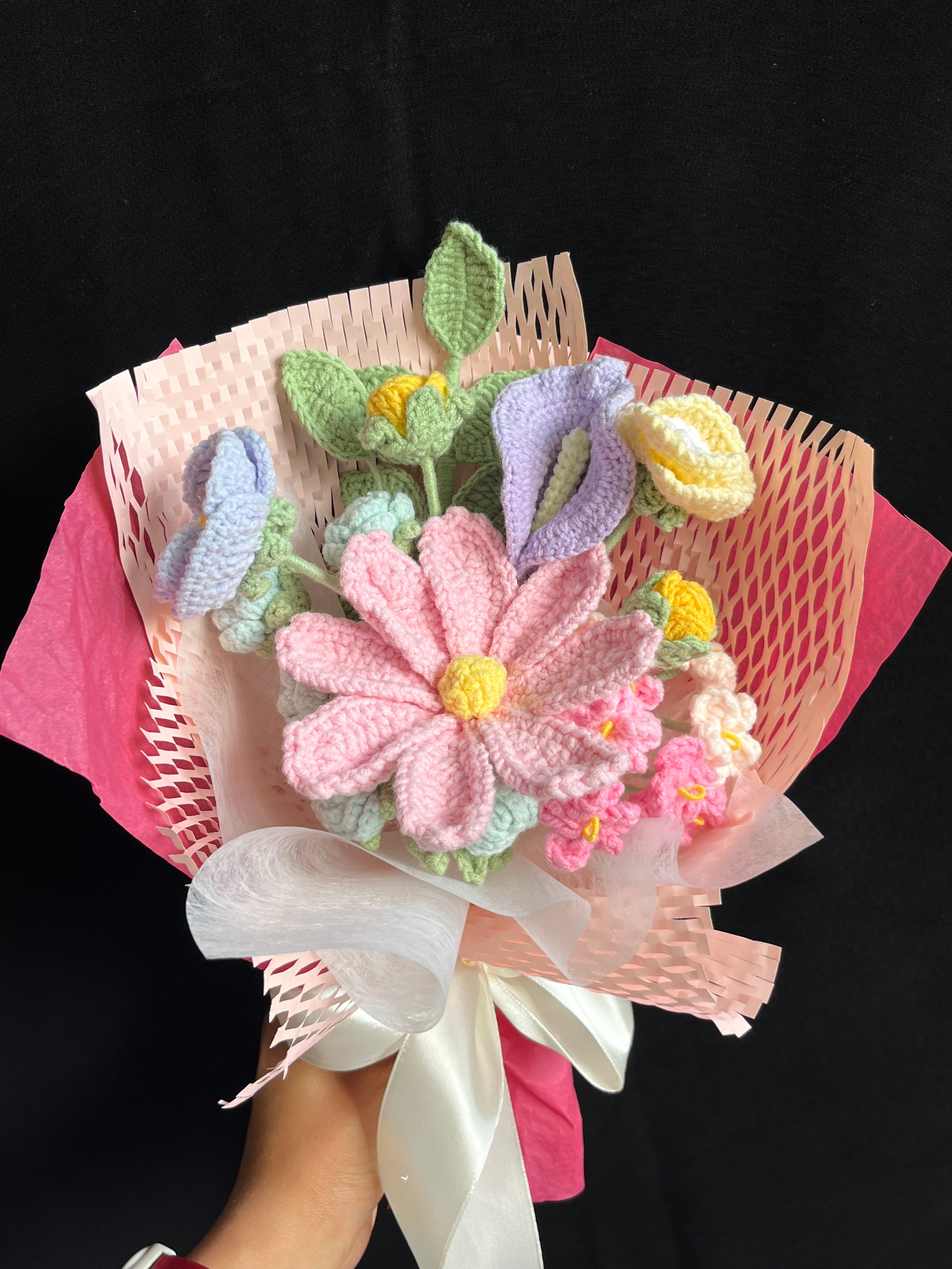 Handgehaakt bloemenboeket – pastel & vrolijk 🌸