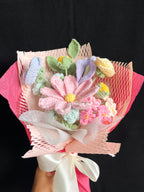 Handgehaakt bloemenboeket – pastel & vrolijk 🌸