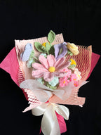 Handgehaakt bloemenboeket – pastel & vrolijk 🌸