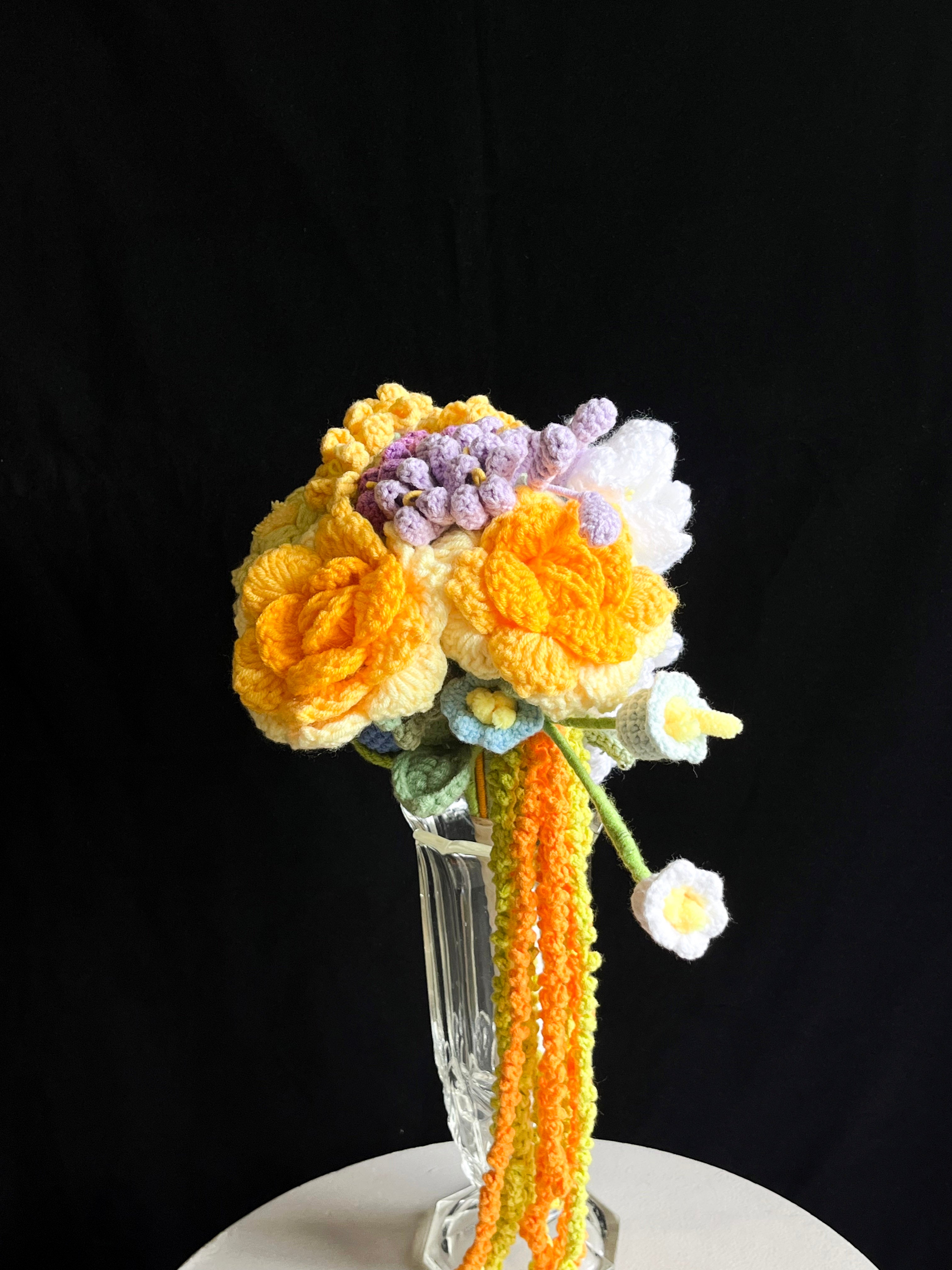 Handgehaakt kleurrijk bloemenboeket – uniek & speels 🌼✨