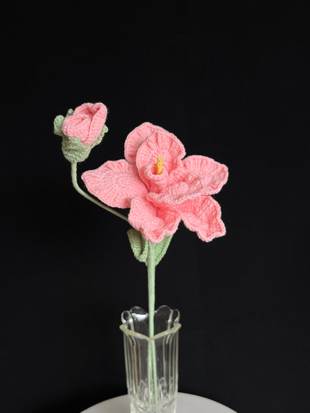 🌸 Gehaakte Roze Amaryllis – Handgemaakte Bloem die Altijd Bloeit
