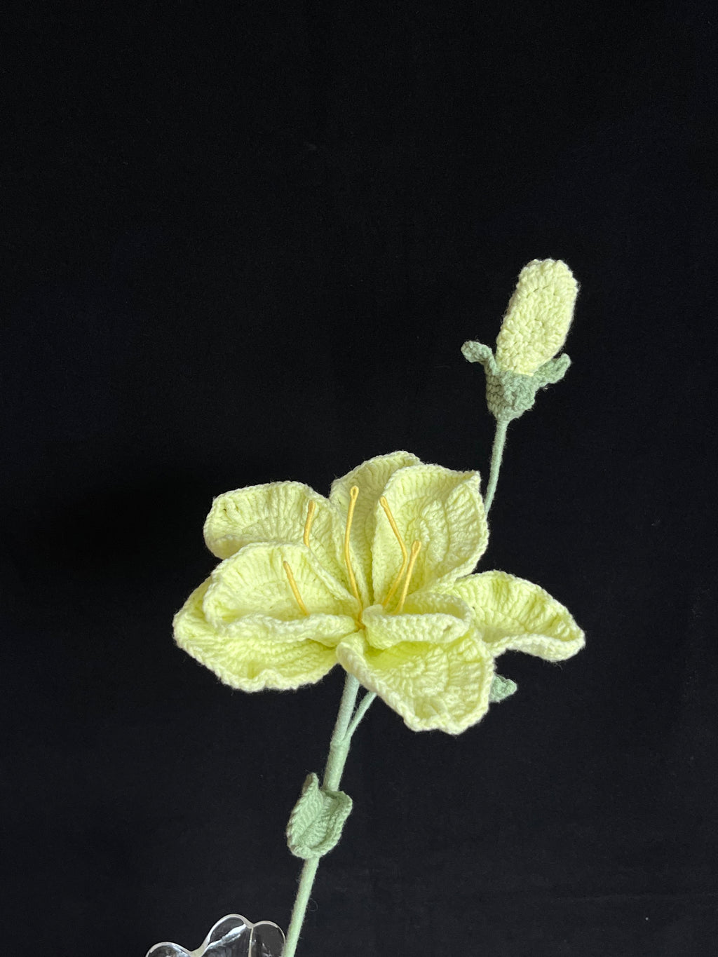 🌼 Gehaakte Gele Lelie – Handgemaakte Bloem die Altijd Straalt